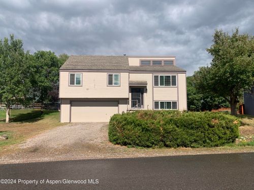 382 Summit Dr, Carbondale, CO, 81623-8746 | Card Image