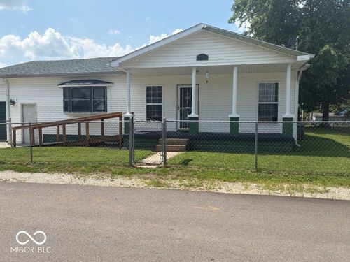820 Roosevelt Ave, Edinburgh, IN, 46124-1602 | Card Image