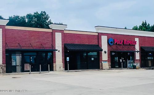 8280 Polk Ln, Olive Branch, MS, 38654-7852 | Card Image