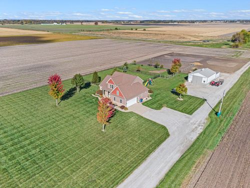 9237 W 1100 S, Wanatah, IN, 46390-9433 | Card Image