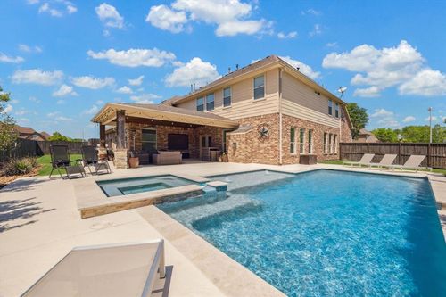 2411 Lakeway Dr, Friendswood, TX, 77546-6194 | Card Image