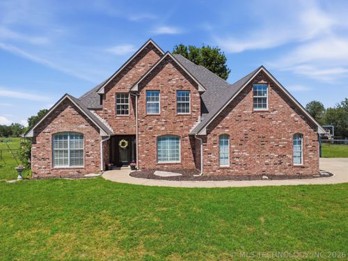 9215 E 156th St N, Collinsville, OK, 74021-5908 | Card Image