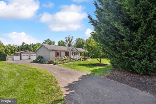 515 Taylor Ave, WARRINGTON, PA, 18976-2348 | Card Image