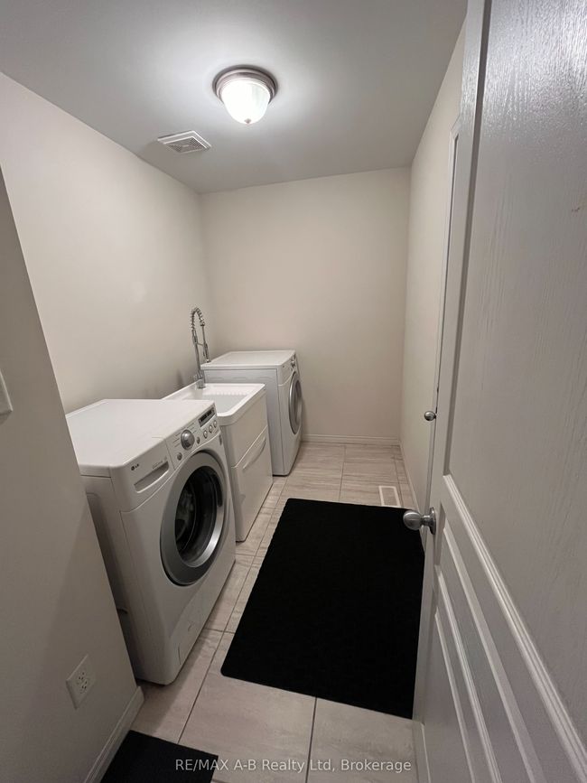 19 - 19 Valleyside Lane, Condo with 3 bedrooms, 3 bathrooms and 1 parking in Dundas ON | Image 24