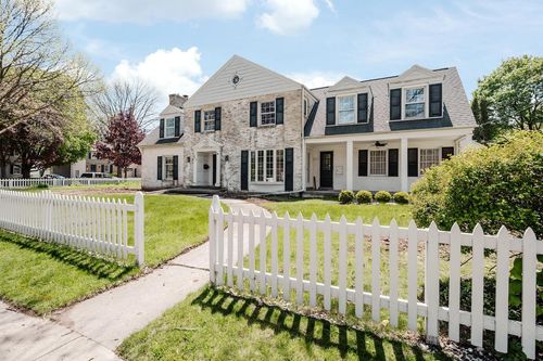 2617 E Capitol Drive, Shorewood, WI, 53211 | Card Image