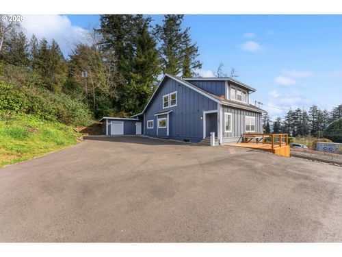 790 Oregon Ave, North Bend, OR, 97459-3240 | Card Image