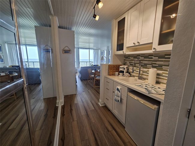 APT-804 - 415 E Beach Dr, Condo with 0 bedrooms, 1 bathrooms and null parking in Galveston TX | Image 20