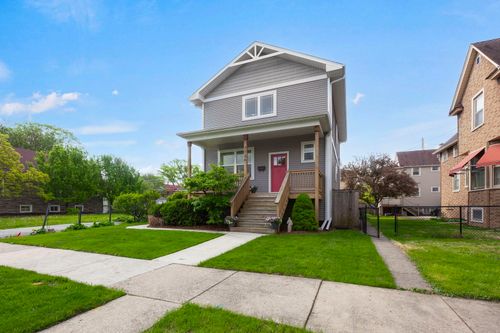 7736 Monroe St, Forest Park, IL, 60130-1742 | Card Image