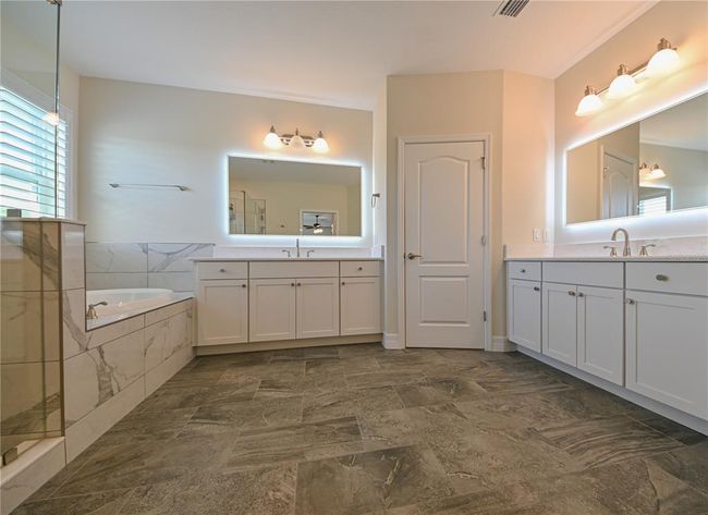 Master Bath | Image 22