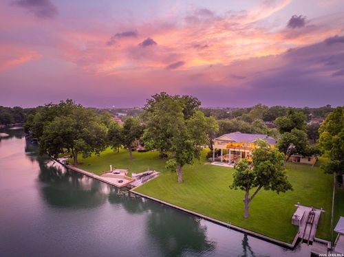 456 Rio Dr, New Braunfels, TX, 78130-3843 | Card Image