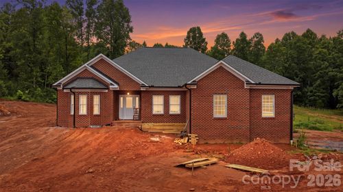3242 Cornwell Dr, Morganton, NC, 28655-0175 | Card Image
