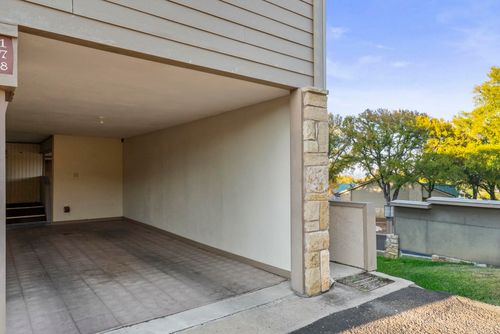 300 Out Yonder, Horseshoe Bay, TX, 78657-6087 | Card Image
