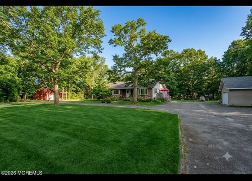 745 Oak Glen Rd, Howell, NJ, 07731-8621 | Card Image