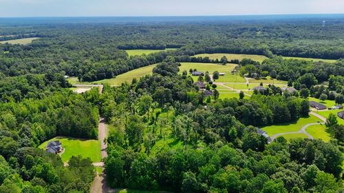 1 Oakview Loop, Bolivar, TN, 38008-4269 | Card Image