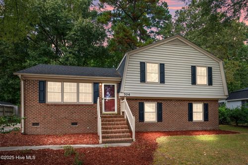 704 Forest Acres Dr, Tarboro, NC, 27886-2655 | Card Image