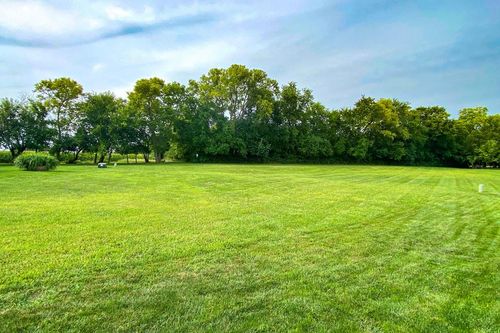 300 Crestview Ct, Raymore, MO, 64083-8703 | Card Image