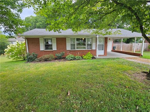 201 Augusta St, WESTMINSTER, SC, 29693-1803 | Card Image