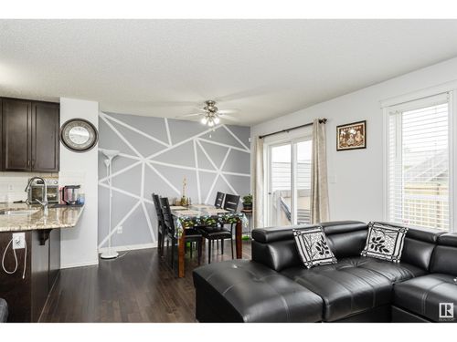 3722 9 St Nw, Edmonton, AB, T6T0S3 | Card Image