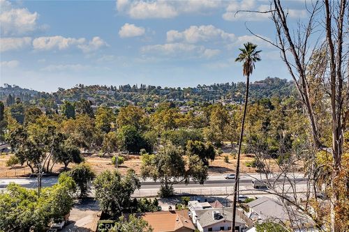 300 S Avenue 58, Highland Park, CA, 90042 | Card Image