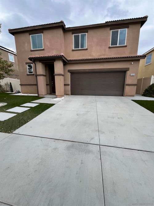 15654 Thunderbolt St, Moreno Valley, CA, 92551-6982 | Card Image