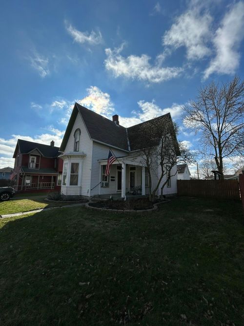 511 E 5th St, Marysville, OH, 43040-1215 | Card Image