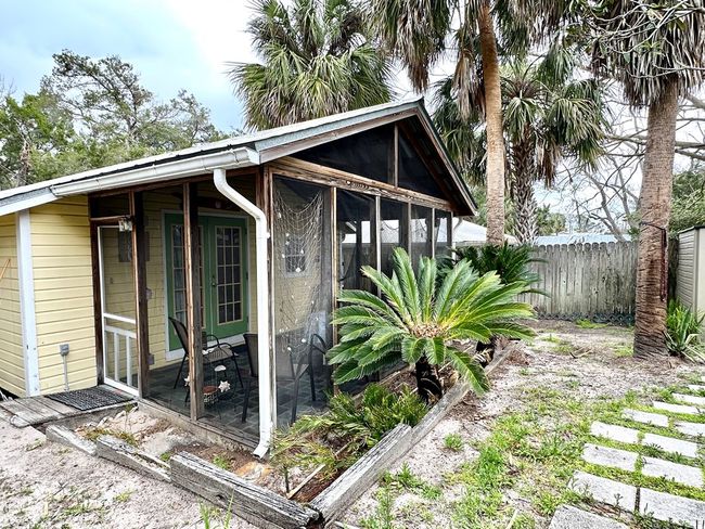 758 5 Th St, House other with 2 bedrooms, 2 bathrooms and 1 parking in CEDAR KEY FL | Image 37