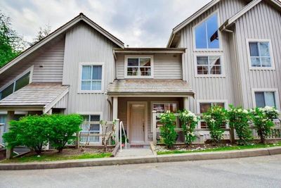 521 - 1485 Parkway Blvd, Townhouse with 4 bedrooms, 2 bathrooms and 2 parking in Coquitlam BC | Image 3