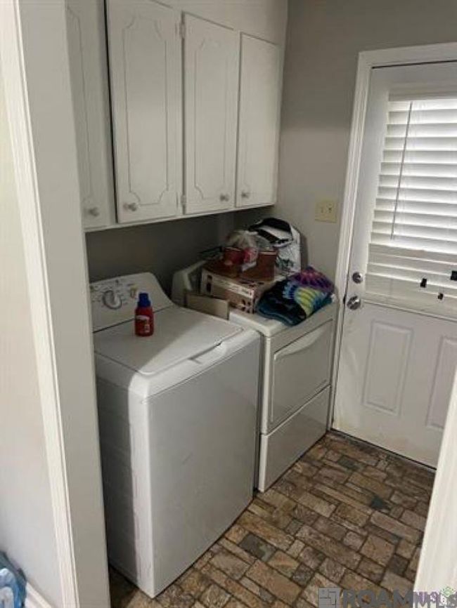9929 Mint Dr, House other with 3 bedrooms, 2 bathrooms and 4 parking in Baton Rouge LA | Image 4