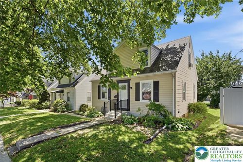 868 N Irving St, ALLENTOWN, PA, 18109-1844 | Card Image