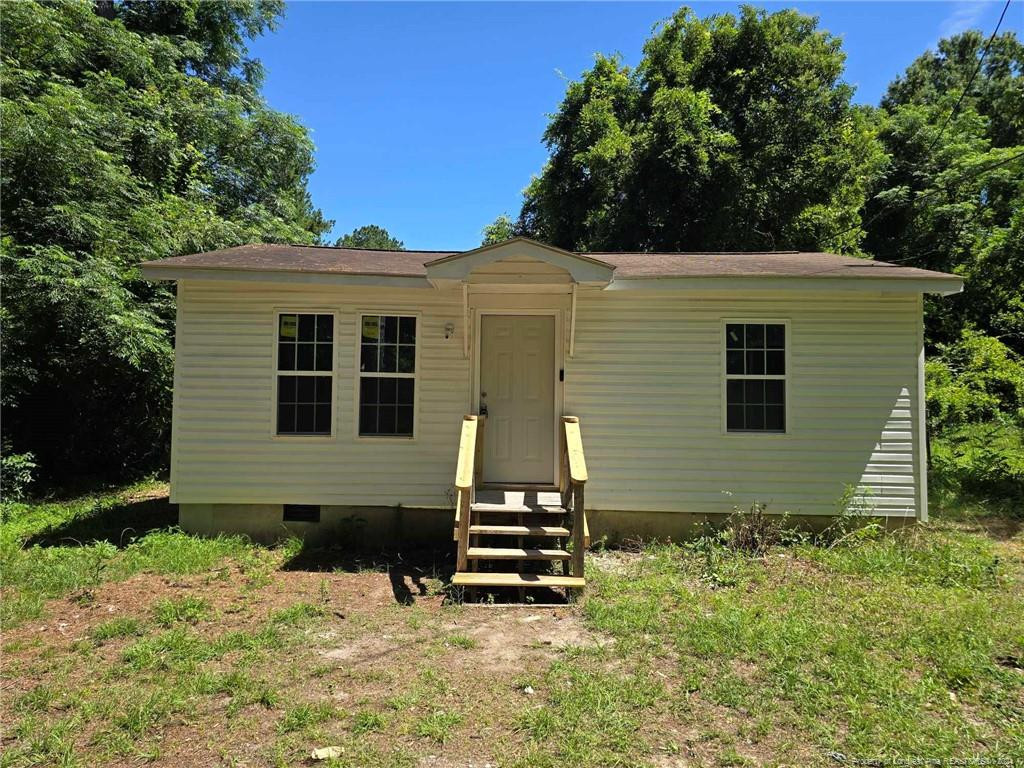 Duncan St, Laurinburg, NC 28352