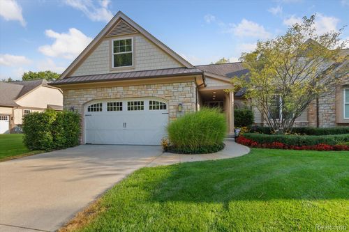 12104 Tullymore Dr, Stanwood, MI, 49346-8355 | Card Image