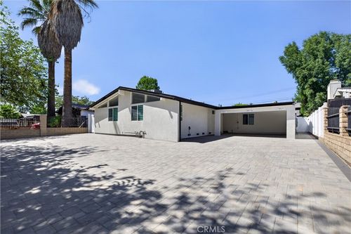 16427 Clymer St, Granada Hills, CA, 91344-6818 | Card Image
