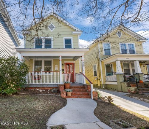 723 Pollock St, New Bern, NC, 28562-5637 | Card Image