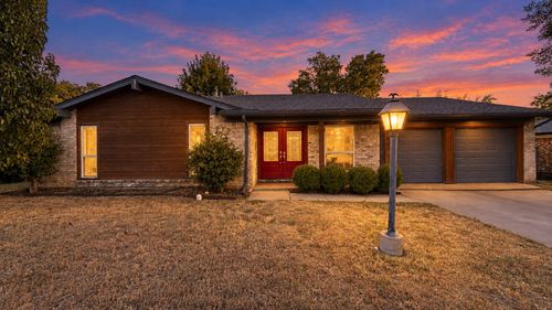 1800 Lexington Pl, Bedford, TX, 76022-7630 | Card Image