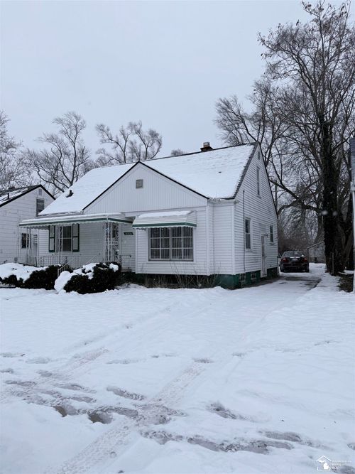 18821 Margareta St, Detroit, MI, 48219-2801 | Card Image