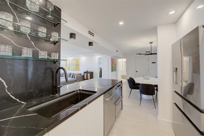 APT-404 - 1 Las Olas Cir, Condo with 2 bedrooms, 2 bathrooms and null parking in Fort Lauderdale FL | Image 16