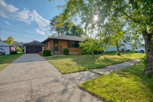 3321 Outer Dr, Hibbing, MN, 55746-2656 | Card Image