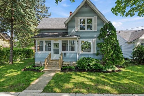 1008 Giles St, Stoughton, WI, 53589-1815 | Card Image
