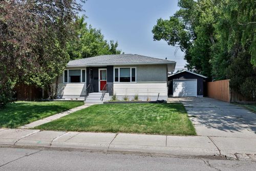 2427 7 Ave N, Lethbridge, AB, T1H0Z2 | Card Image