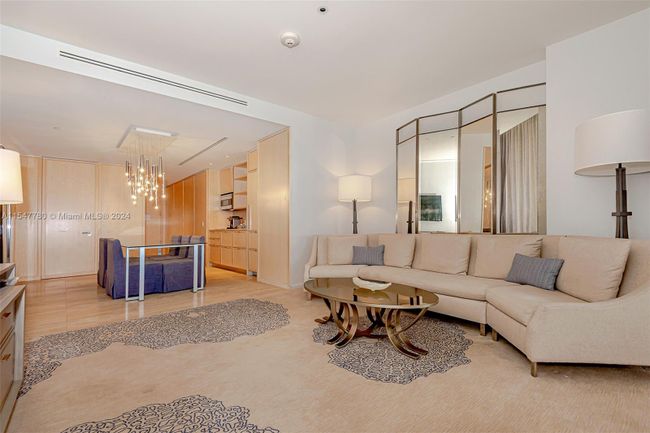 1001 - 9703 Collins Ave, Condo with 2 bedrooms, 2 bathrooms and null parking in Bal Harbour FL | Image 9