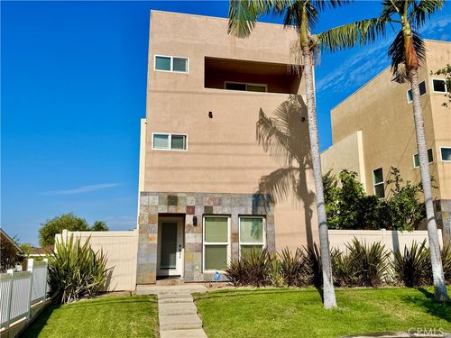 13707 S Budlong, Gardena, CA, 90247 | Card Image