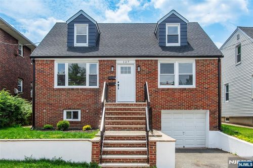 127 Albert St, North Arlington, NJ, 07031-5604 | Card Image