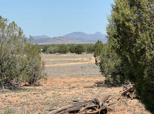 W26 Prairie Dog Rd, Ash Fork, AZ, 86320 | Card Image