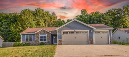 904 Nicholas Trl, Fremont, IN, 46737-7622 | Card Image