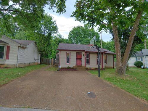 821 Heritage Cir, Madison, TN, 37115-5913 | Card Image