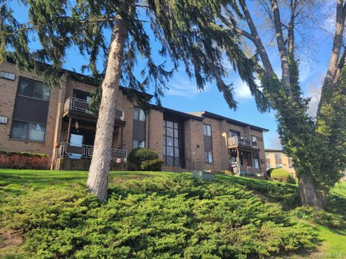 2c-9 Charles Ln, Pomona, NY, 10970-3083 | Card Image