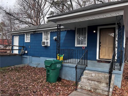 2106 Shore St, High Point, NC, 27263-1640 | Card Image