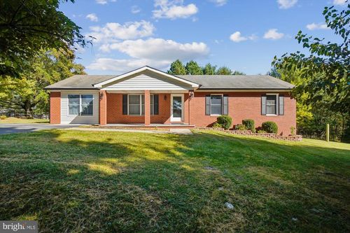 2640 W Boss Arnold Rd, KNOXVILLE, MD, 21758-8817 | Card Image