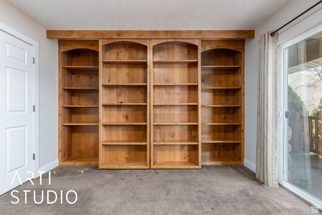 View of closet/Bookshelves | Image 34