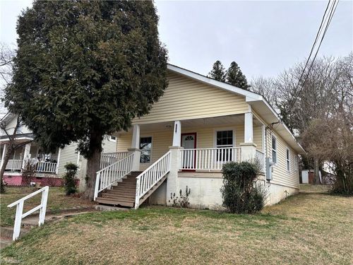 808 Efird St, Winston-Salem, NC, 27105-3818 | Card Image